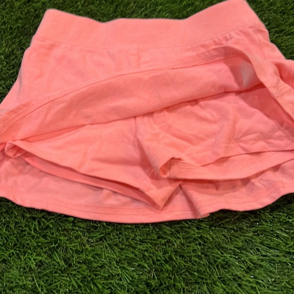 Carter’s skirt with attached undershirts - Picture 3 of 4